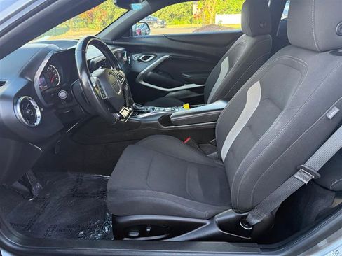 Used 2021 Chevrolet Camaro LT image 18