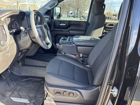 Used 2025 Chevrolet Silverado 2500 Custom w/ Custom Value Package image 19