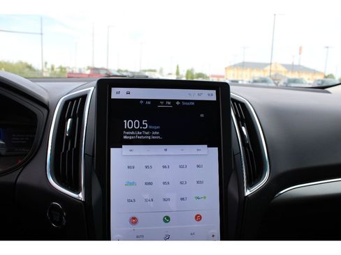 Used 2023 Ford Edge Titanium image 27