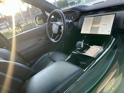 Used 2024 Land Rover Range Rover Sport Dynamic SE image 24