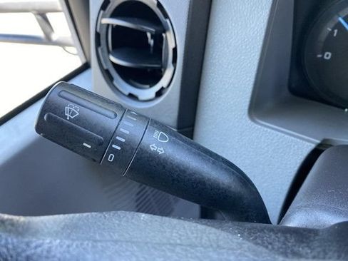 Used 2014 Ford F550 2WD Regular Cab Super Duty image 17