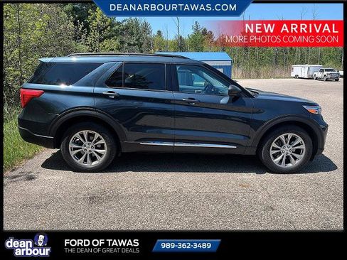 Certified 2023 Ford Explorer XLT w/ Equipment Group 202A AWD/4WD image 3