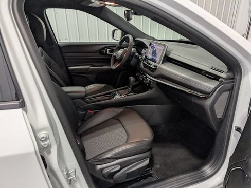 Used 2025 Jeep Compass Latitude w/ Altitude Special Edition AWD/4WD image 27