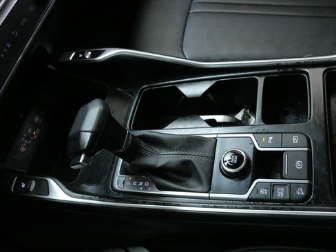 Used 2024 Kia Sorento S w/ Panoramic Sunroof Package image 20