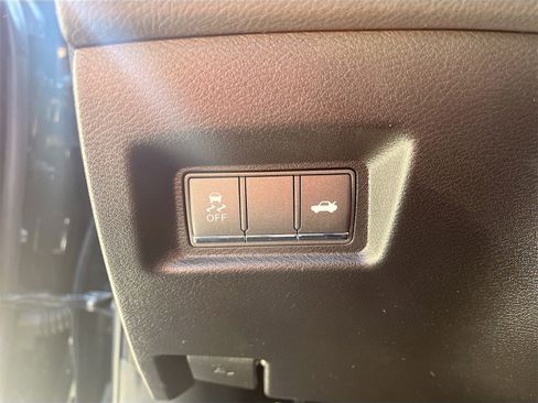 Used 2022 INFINITI Q60 3.0t Pure image 10