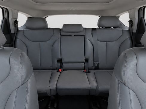 Used 2019 Hyundai Santa Fe Limited FWD image 18