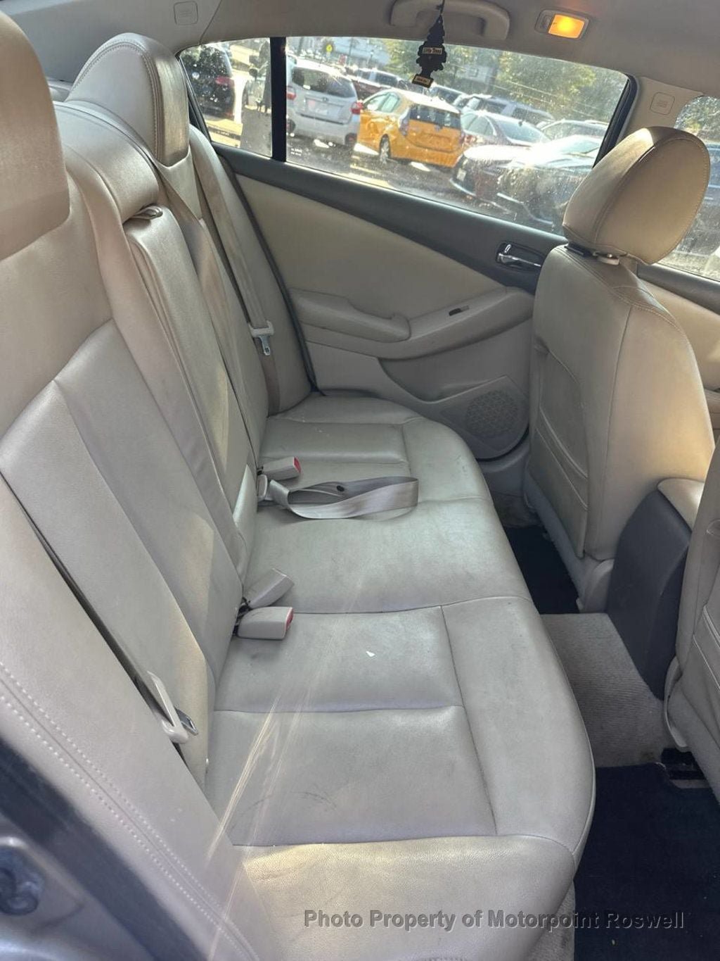 Used 2011 Nissan Altima 2.5 S FWD image 2