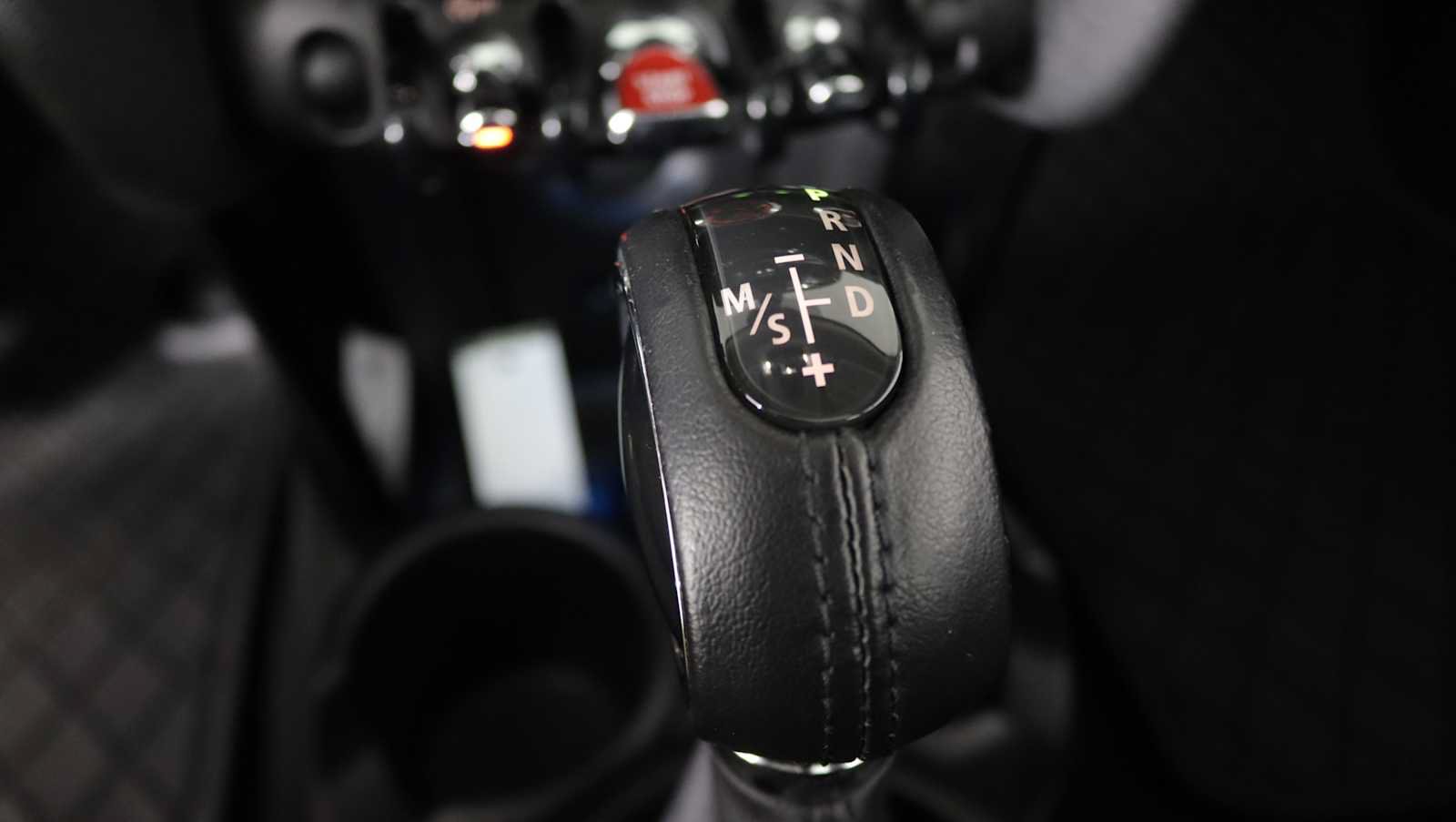 Used 2019 MINI Cooper 4-Door Hardtop FWD image 26