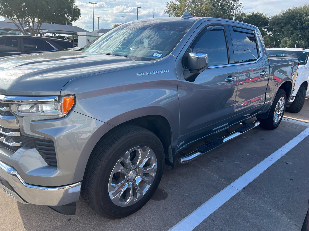 Used 2023 Chevrolet Silverado 1500 LTZ RWD image 1