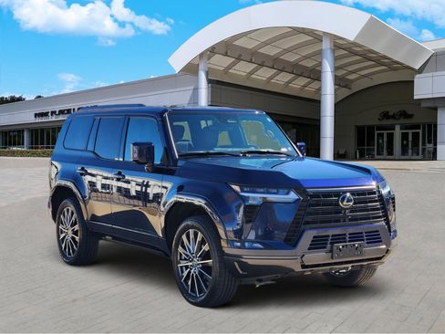 Used 2024 Lexus GX 550 w/ Accessory Package (2T) image 2