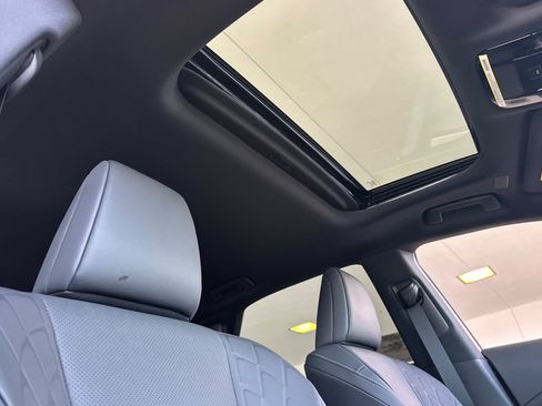 New 2026 Lexus RX 350h AWD/4WD image 17