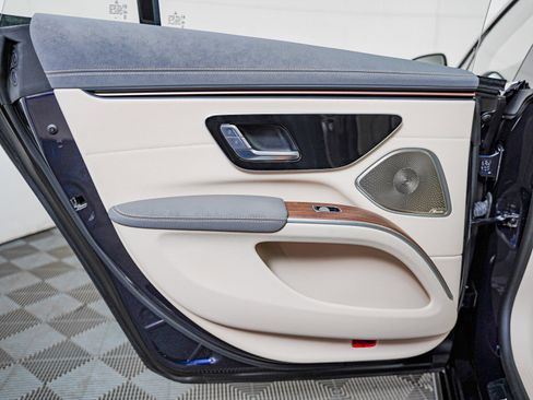 Certified 2023 Mercedes-Benz EQS 580 4MATIC Sedan image 24