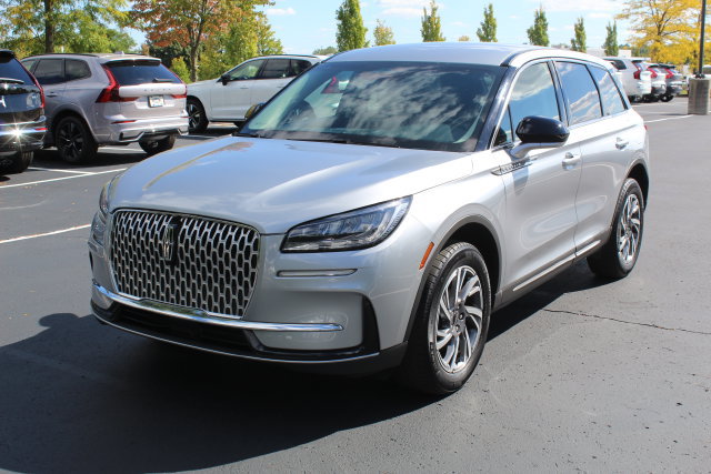 Certified 2023 Lincoln Corsair AWD image 9