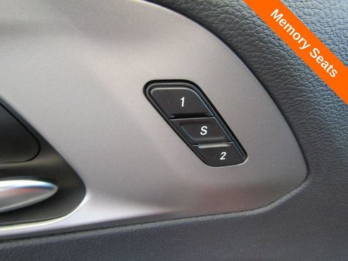 New 2027 Chrysler Pacifica Select AWD/4WD image 6
