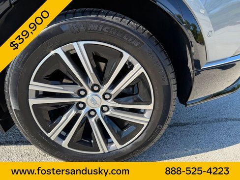 Used 2023 Cadillac Lyriq AWD image 12