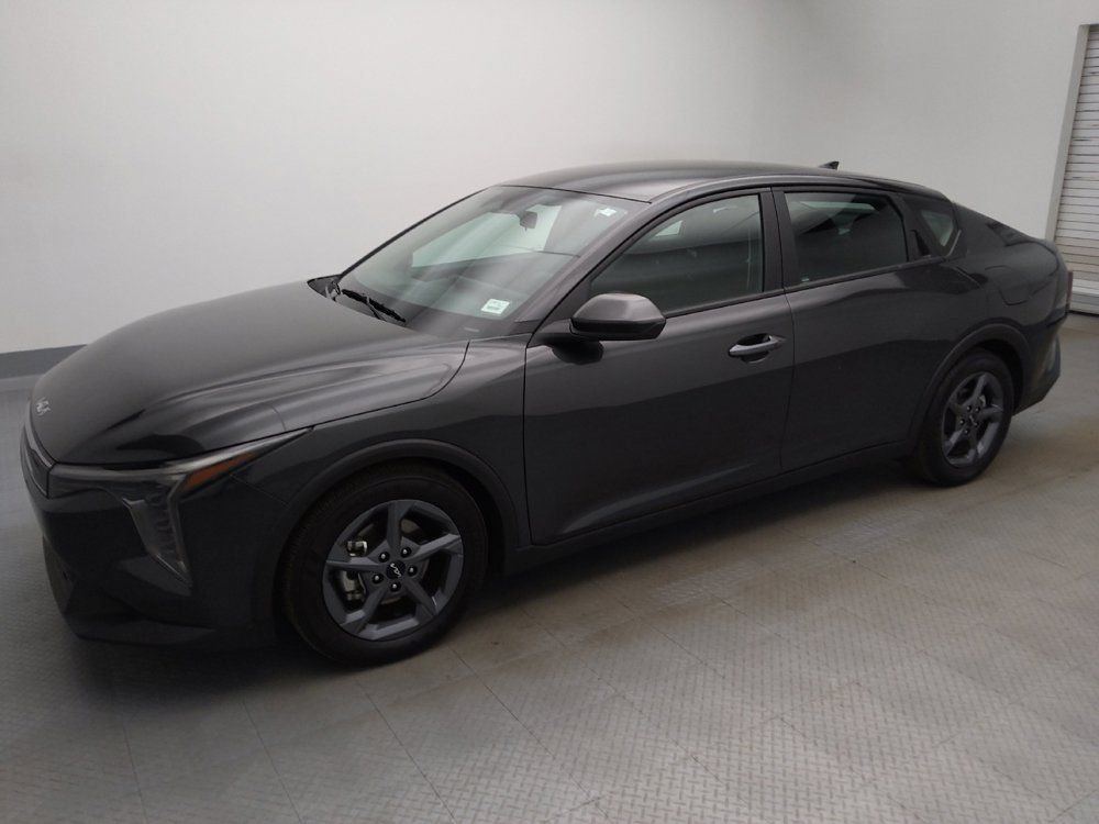 Used 2025 Kia K4 FWD image 2