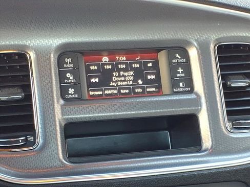 Used 2011 Dodge Charger SE w/ Connectivity Group image 5