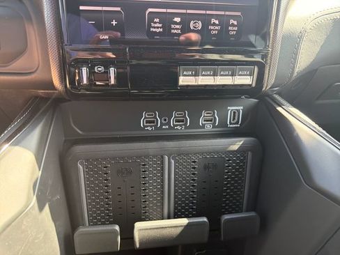 New 2026 RAM 3500 Limited AWD/4WD image 22