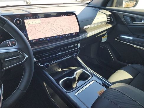 New 2026 Chevrolet Traverse High Country w/ LPO, Floor Liner Package image 30