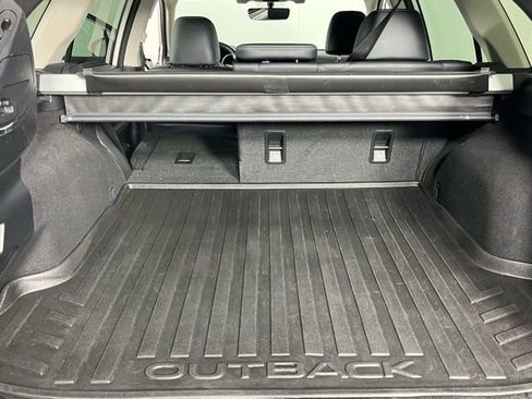 Used 2019 Subaru Outback 2.5i Limited w/ Popular Package #2 image 29