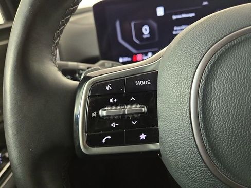 Certified 2025 Kia Sorento SX Prestige image 25