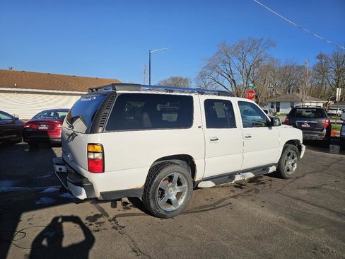 Used 2006 Chevrolet Suburban LTZ w/ Preferred Equipment Group image 12