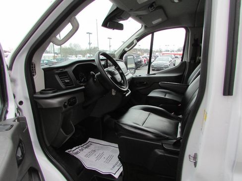 Used 2020 Ford Transit 150 XL image 7