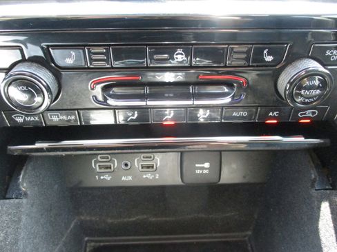 Used 2022 Jeep Grand Cherokee L Limited image 31