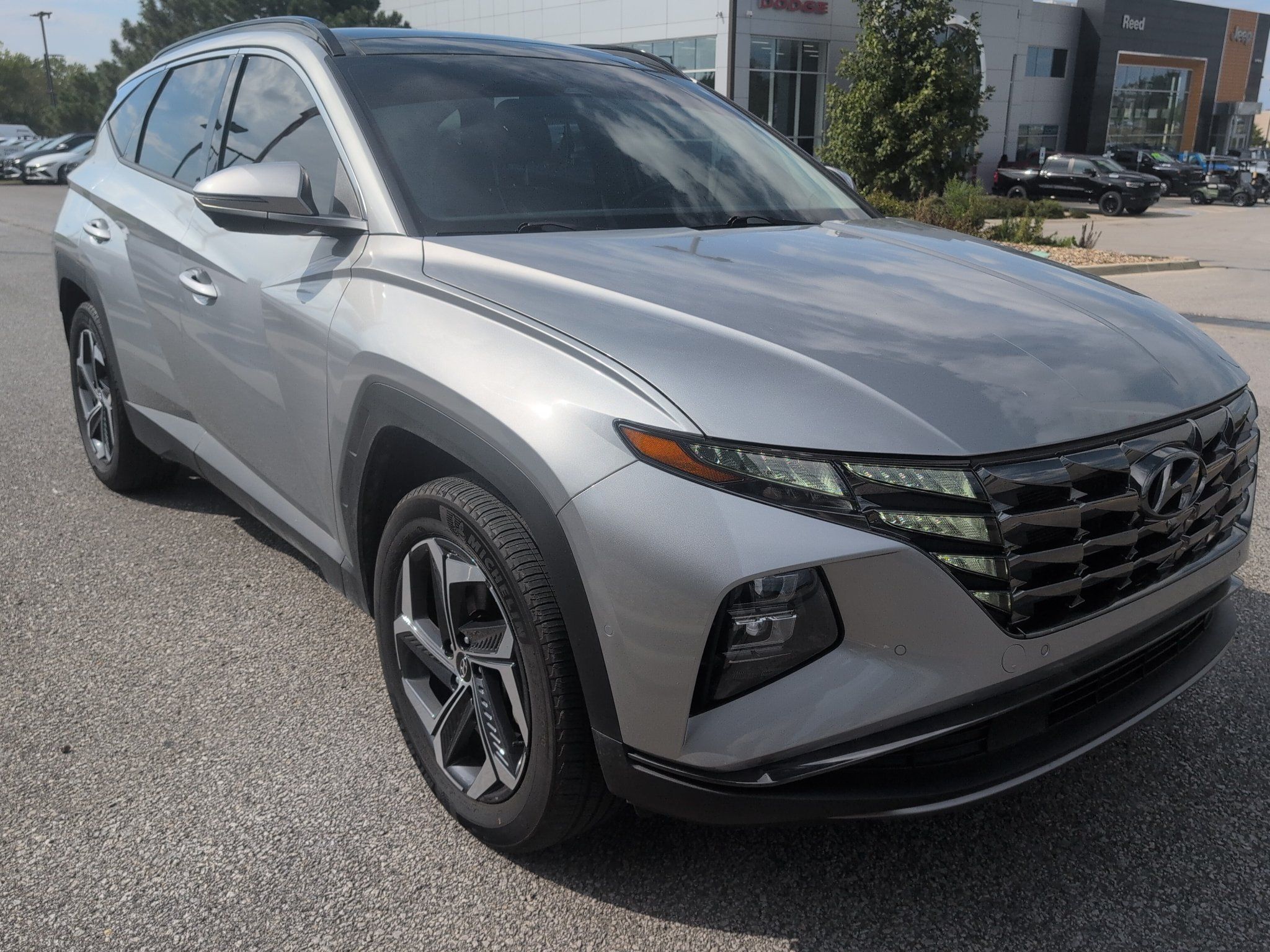 Used 2024 Hyundai Tucson Limited AWD/4WD image 3