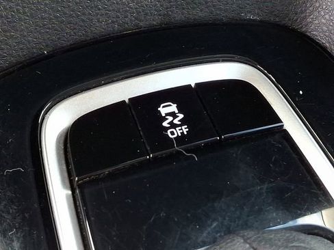 Used 2021 Toyota Corolla LE w/ Carpet Mat Package (TMS) FWD image 26