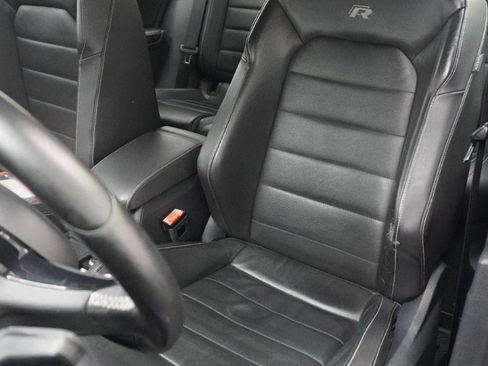 Used 2016 Volkswagen Golf R 4-Door AWD/4WD image 4
