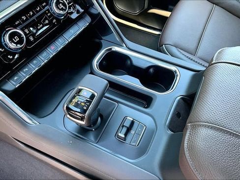 New 2026 GMC Sierra 1500 Denali w/ Technology Package AWD/4WD image 9