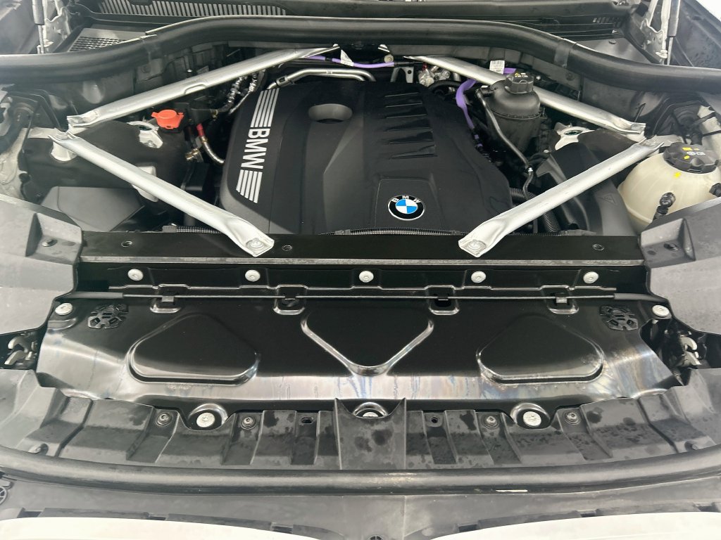 Certified 2025 BMW X7 xDrive40i w/ M Sport Package AWD/4WD image 28