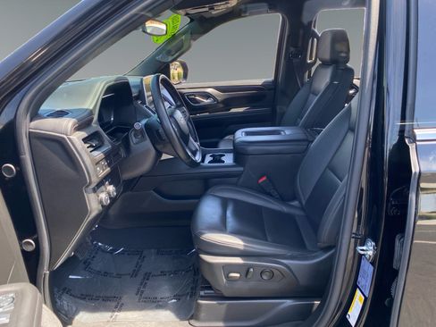 Used 2024 Chevrolet Tahoe LT RWD image 9