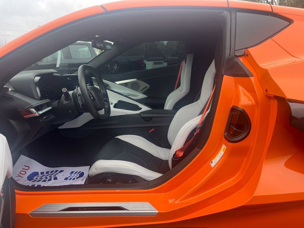 Used 2022 Chevrolet Corvette Stingray Preferred Cpe w/ Z51 Performance Package RWD image 9