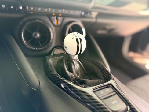 Used 2018 Chevrolet Camaro SS image 59