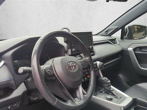 Used 2020 Toyota RAV4 XSE image 6