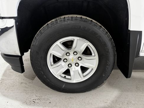 Used 2018 Chevrolet Silverado 1500 LT w/ True North Edition AWD/4WD image 9