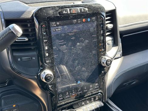 Used 2024 RAM 2500 Limited image 28