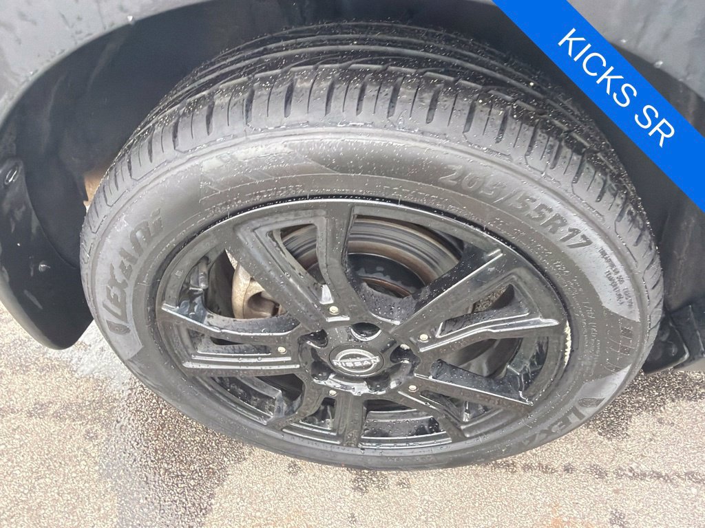 Used 2023 Nissan Kicks SR w/ SR Premium Package FWD image 1