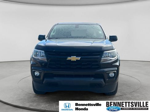 Used 2022 Chevrolet Colorado LT w/ LT Convenience Package AWD/4WD image 2