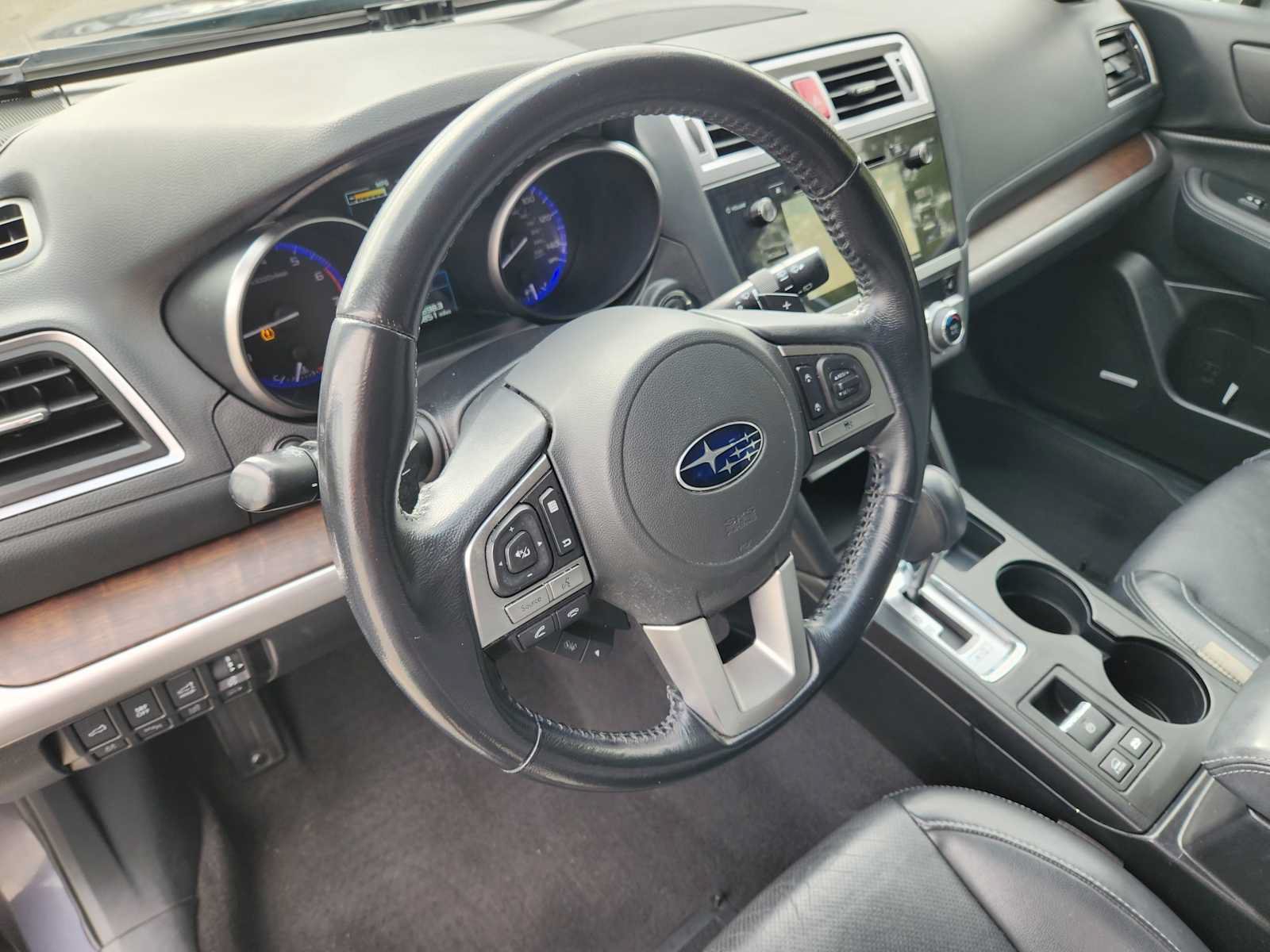 Used 2015 Subaru Outback 2.5i Limited AWD/4WD image 2
