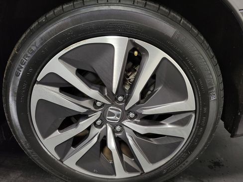 Used 2019 Honda Accord Touring image 10