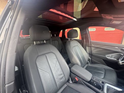 Used 2020 Audi Q3 2.0T Premium w/ Convenience Package image 25