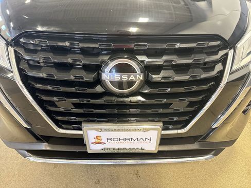 Used 2023 Nissan Rogue SL w/ SL Premium Package image 26