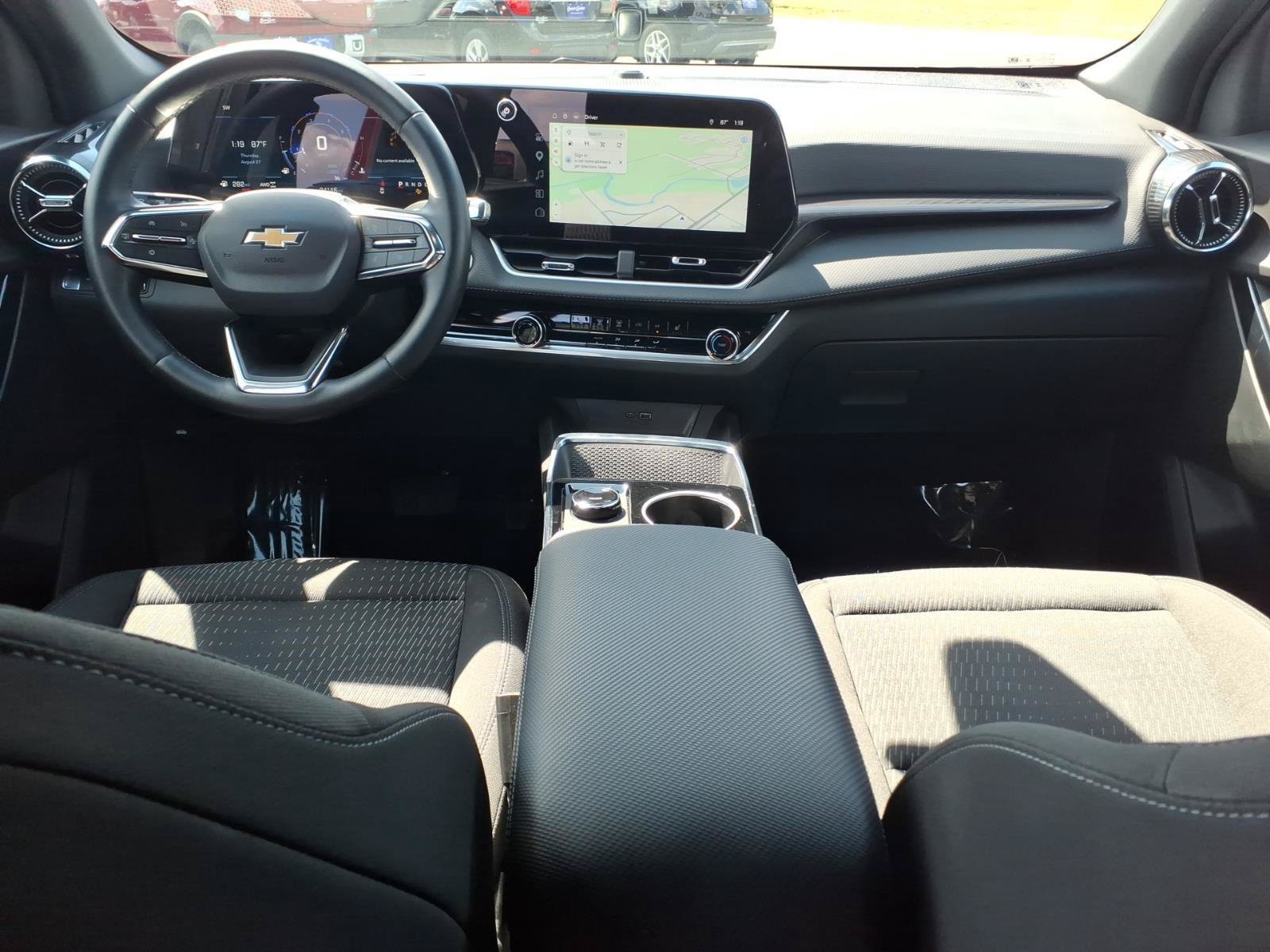 Used 2026 Chevrolet Equinox LT AWD/4WD image 12