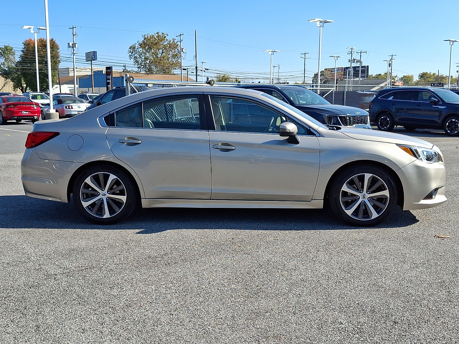 Used 2017 Subaru Legacy 2.5i Limited AWD/4WD image 4