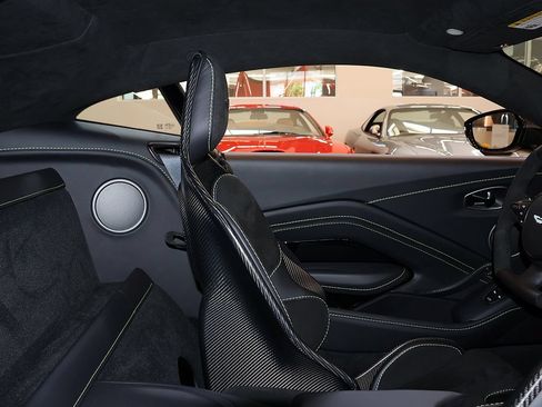 Used 2023 Aston Martin V12 Vantage RWD image 27