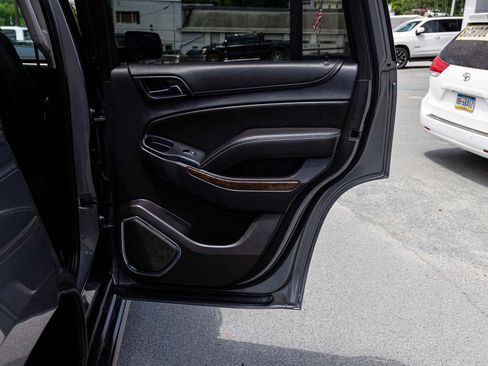 Used 2020 Chevrolet Tahoe LT w/ Luxury Package AWD/4WD image 14