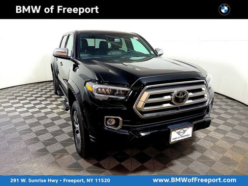 Used 2023 Toyota Tacoma Limited image 1